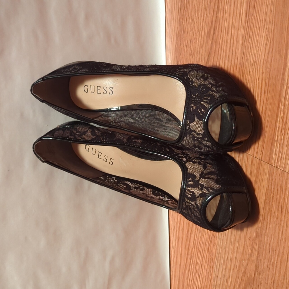 Brand new Guess size 7 black lace peek toe plump (NWOT)